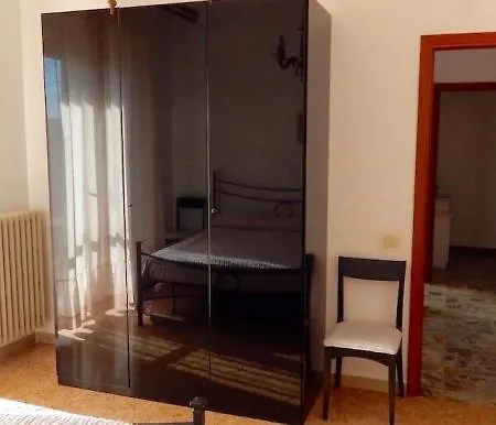 M142 - Marcelli, Trilocale In Centro Con Terrazzo * מרצ'לי